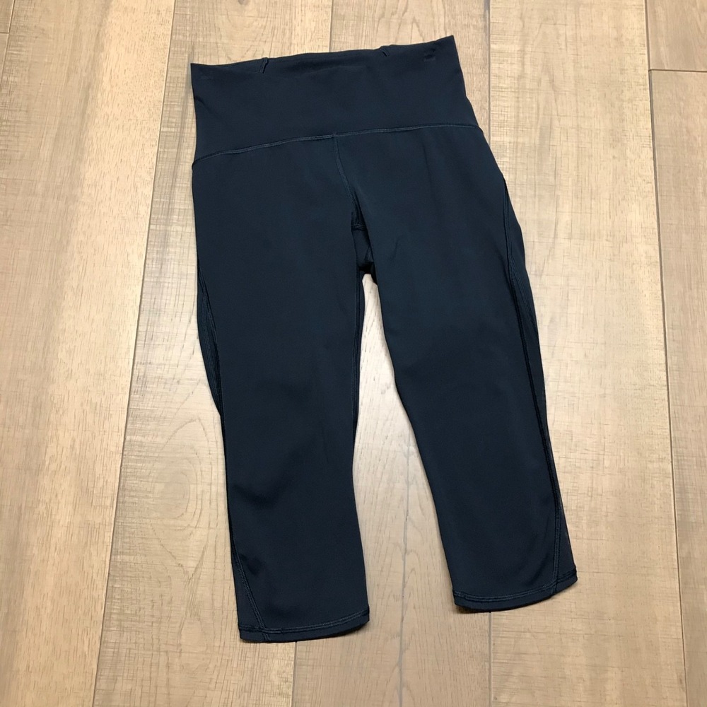 Lululemon Leggings‎ Train Times Crop Womens Size 6 Blue Midnight Navy Gym 17"